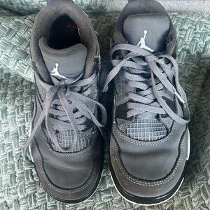 Jordan Gray Athletic Sneakers with Padded Comfort